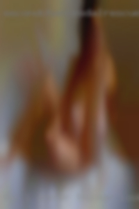 Fyi i prefer thicker looking women.